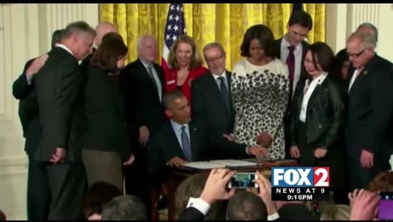 Obama Signs Veteran Suicide Prevention Bill