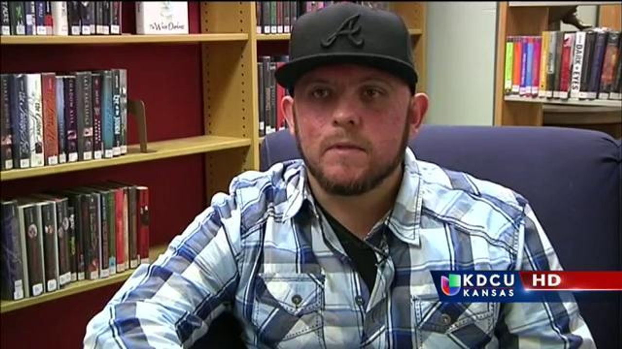 Residentes de Liberal reaccionan al bloqueo tem...