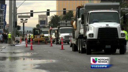 Tubería rota causa cierre en Las Vegas Blvd.