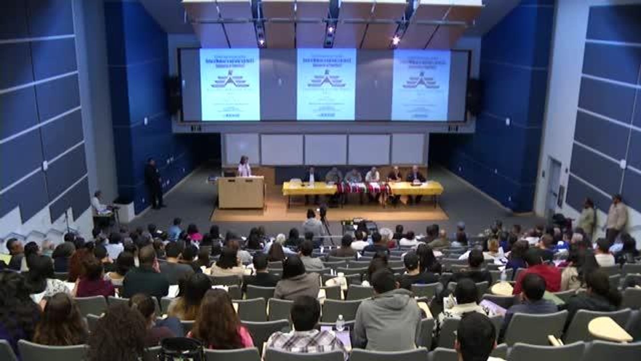Concientizan a universitarios sobre poder del voto latino