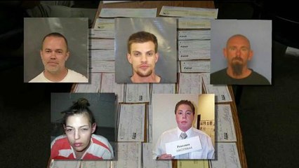 Siete arrestados por robo de identidad