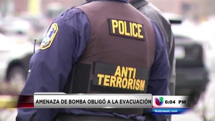 Amenaza de bomba en centro comercial pentagon city