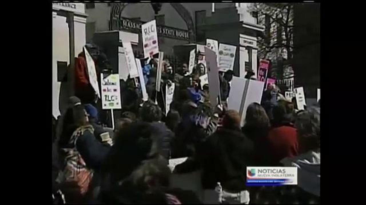Protestan recortes