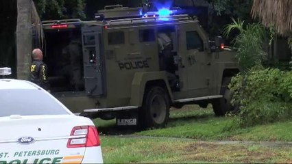 Hombre atrincherado en St. Petersburg