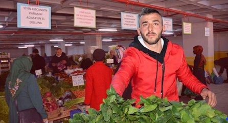 Esnaf çareyi afişte buldu: İftira atanlar utansın eyy ıspanak