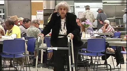 Las personas de la tercera edad son el blanco de una estafa que tiene que ver con los seguros