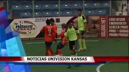 Jugadores de fútbol de salón de los B-52's hablan sobre su experiencia