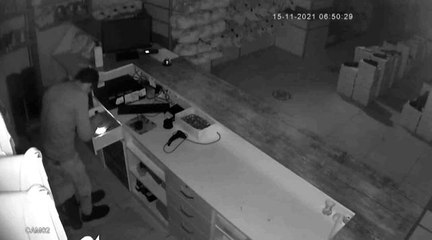 Son dakika haberi... Alarm çalınca güvenlik kamerasının kayıt cihazı yerine müzik setini çaldı