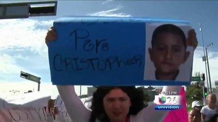 La madre de Christopher y sus abogados solicitan el apoyo de la comunidad internacional