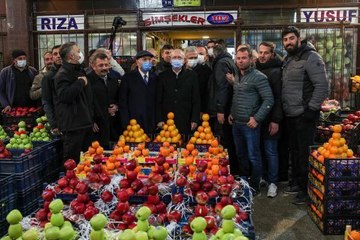 Kılıçdaroğlu, Ankara'da hal esnafını ziyaret etti