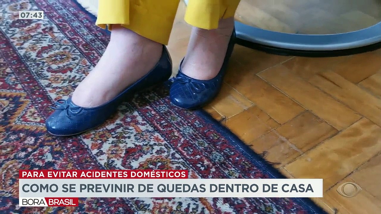 Idosos são as principais vítimas de acidentes domésticos, e para evita-los, alguns cuidados são importantes. O ator Lima Duarte se machucou após cair em seu sítio.