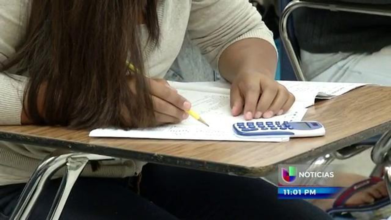 Celebran aceptación a Harvard a dos alumnos hispanos en San Diego
