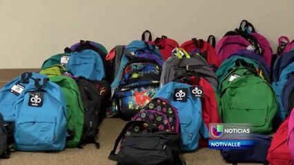 Niños reciben útiles escolares gratuitos
