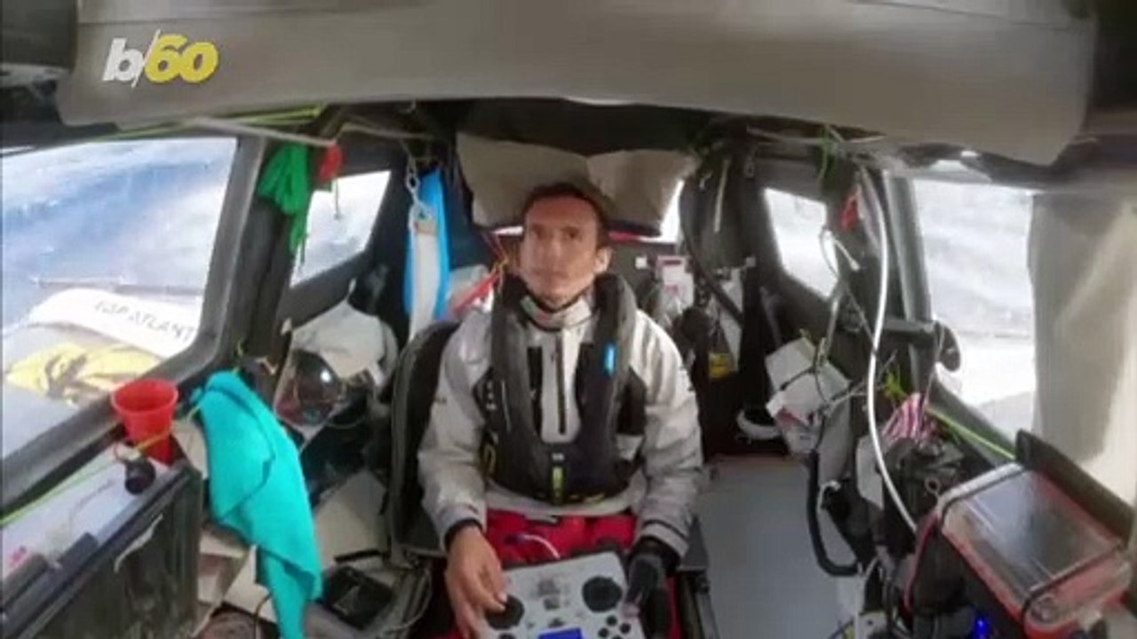 Portuguese Man Is Crossing the Atlantic Ocean Using Kite Power Alone