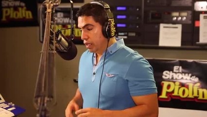 Piolin sorpende Apolinar quien vende raspados en la calle