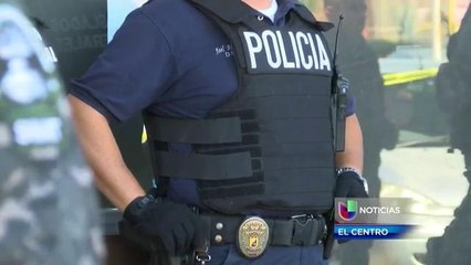 Agentes de la policia de Mexicali se entregan tras tener orden de arresto