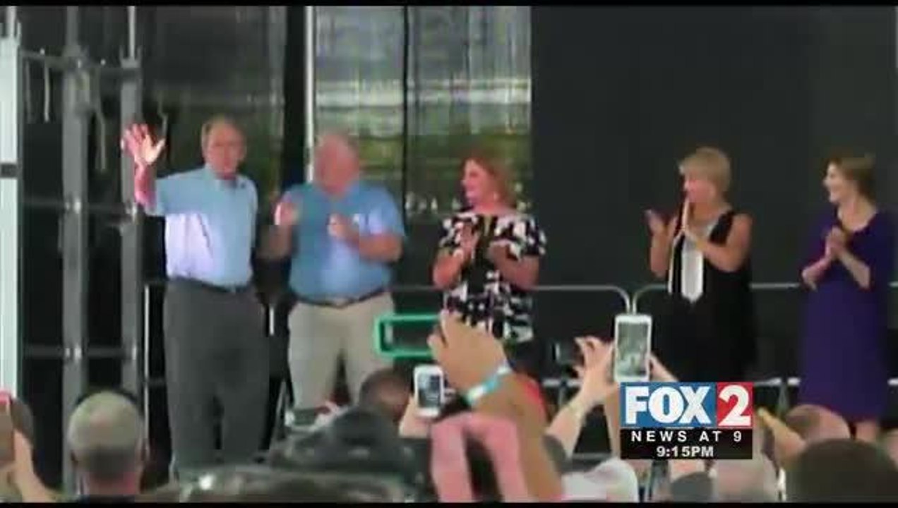 Saturday Marks 10th Anniversary of Hurricane Katrina, Former President Bush Visits Affected Sites