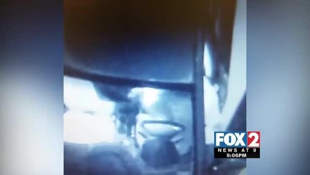 Man Caught Stealing Wallet On Camera