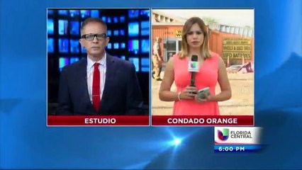 Incendio consume solar para el desmantelamiento de autos