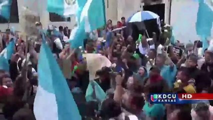 Guatemaltecos en Kansas reaccionan a la renuncia de Otto Molina