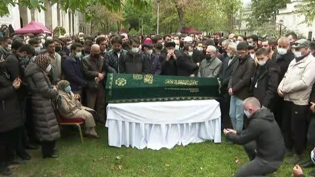 Şair, yazar ve fikir insanı Sezai Karakoç, son yolculuğuna uğurlandı