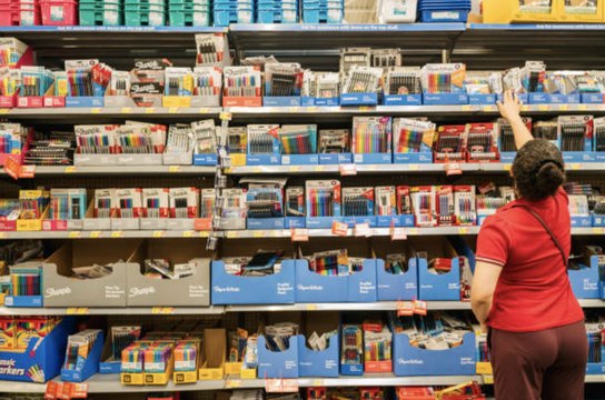 Walmart supera las expectativas de ganancias a medida que aumenta la inflación