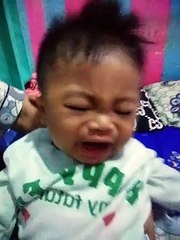 Bayi lucu lagi nangis