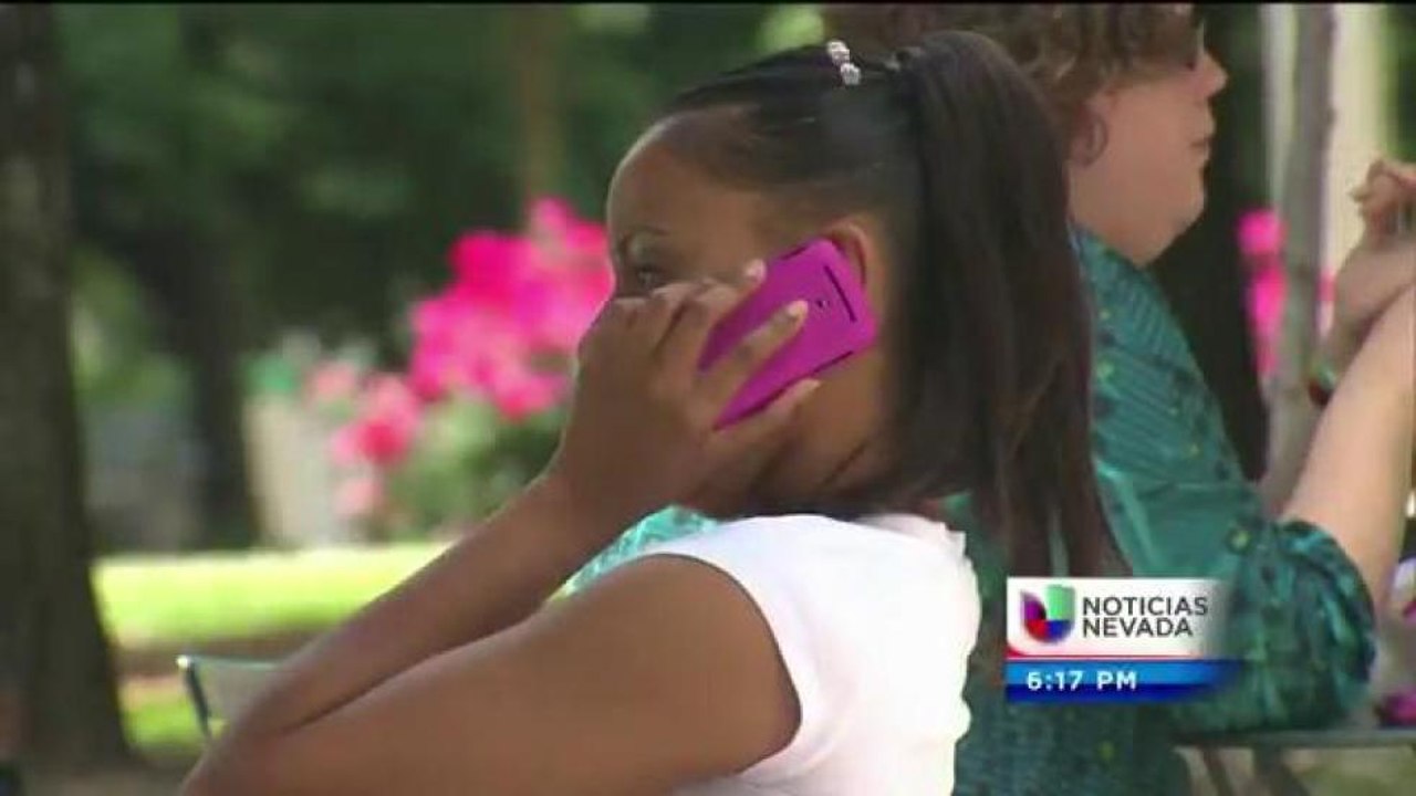 Explican espionaje a celulares