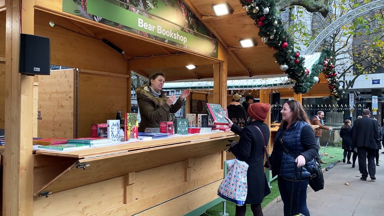 Cathedral in the Square Christmas Market & Pigeon in the Park Pub 2021
