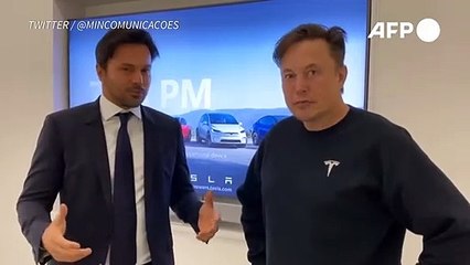 Governo negocia com Elon Musk para prover internet na Amazônia