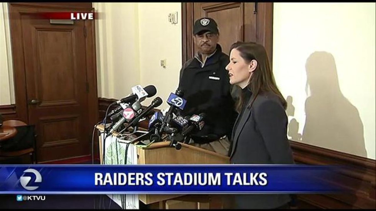 Oakland Mayor Believes Raiders Can Remain In Oakland