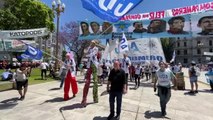 BUENOS AIRES - Arjantin'de binlerce kişi hükümete destek gösterisi düzenledi