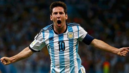 Bir hedefine daha başarıyla ulaşan Messi zevkten dört köşe: Bu senenin pastası bu oldu