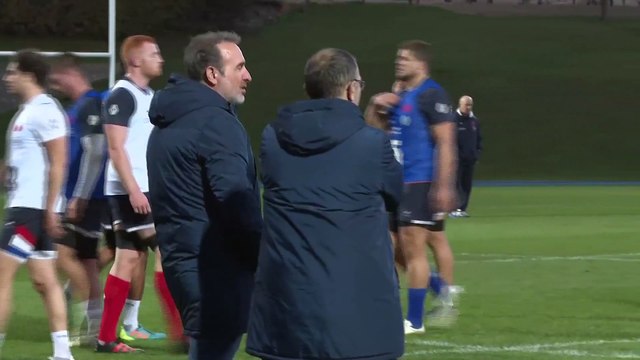 Jean Dujardin présent à Marcoussis avant le match face aux All Blacks - Rugby - Bleus