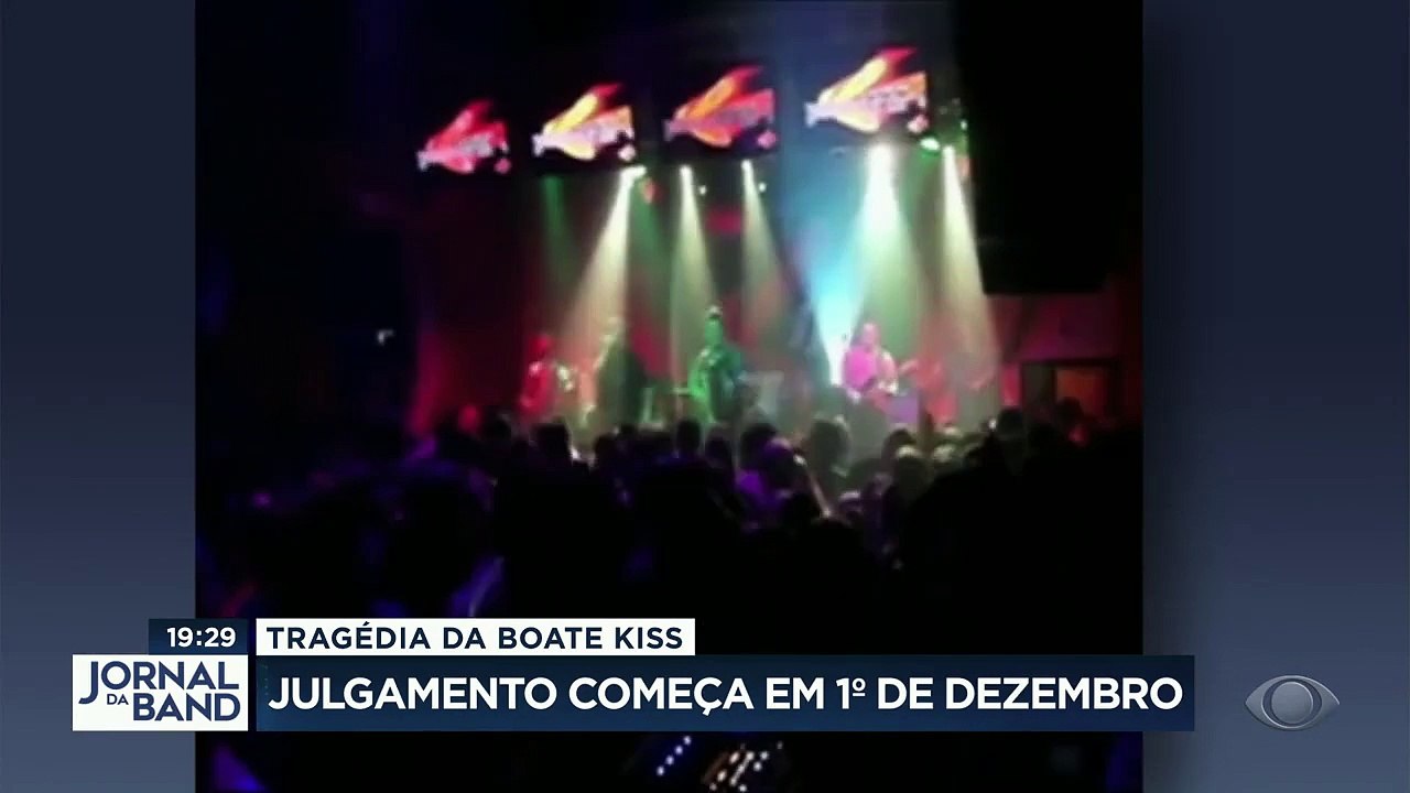 A tragédia da boate Kiss, que matou 242 pessoas, aconteceu há quase nove anos. O julgamento dos quatro réus envolvidos no caso deve começar em duas semanas. Mais notícias em youtube.com/bandjornalismo #bandjornalismo #jornaldaband