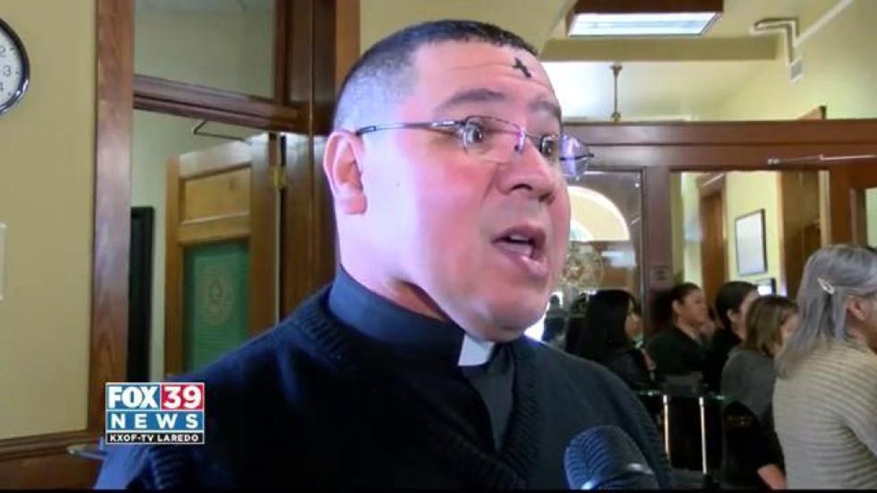 Laredo Catholics celebrate Lent