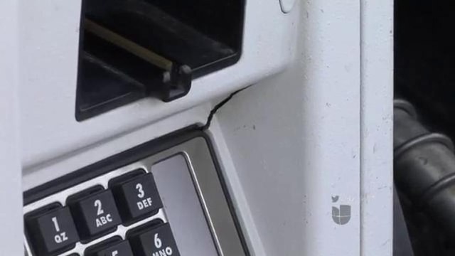 Hallan mas maquinas clonadoras de tecnología Wi-Fi dentro de1 bombas de gasolina