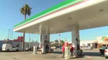 Baja el precio de la gasolina.