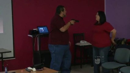 Mujeres en Juárez se preparan para defenderse de la violencia
