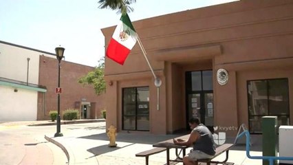 Brindan educación financiera y servicios migratorios