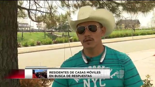 Residentes de casas móviles buscan respuestas
