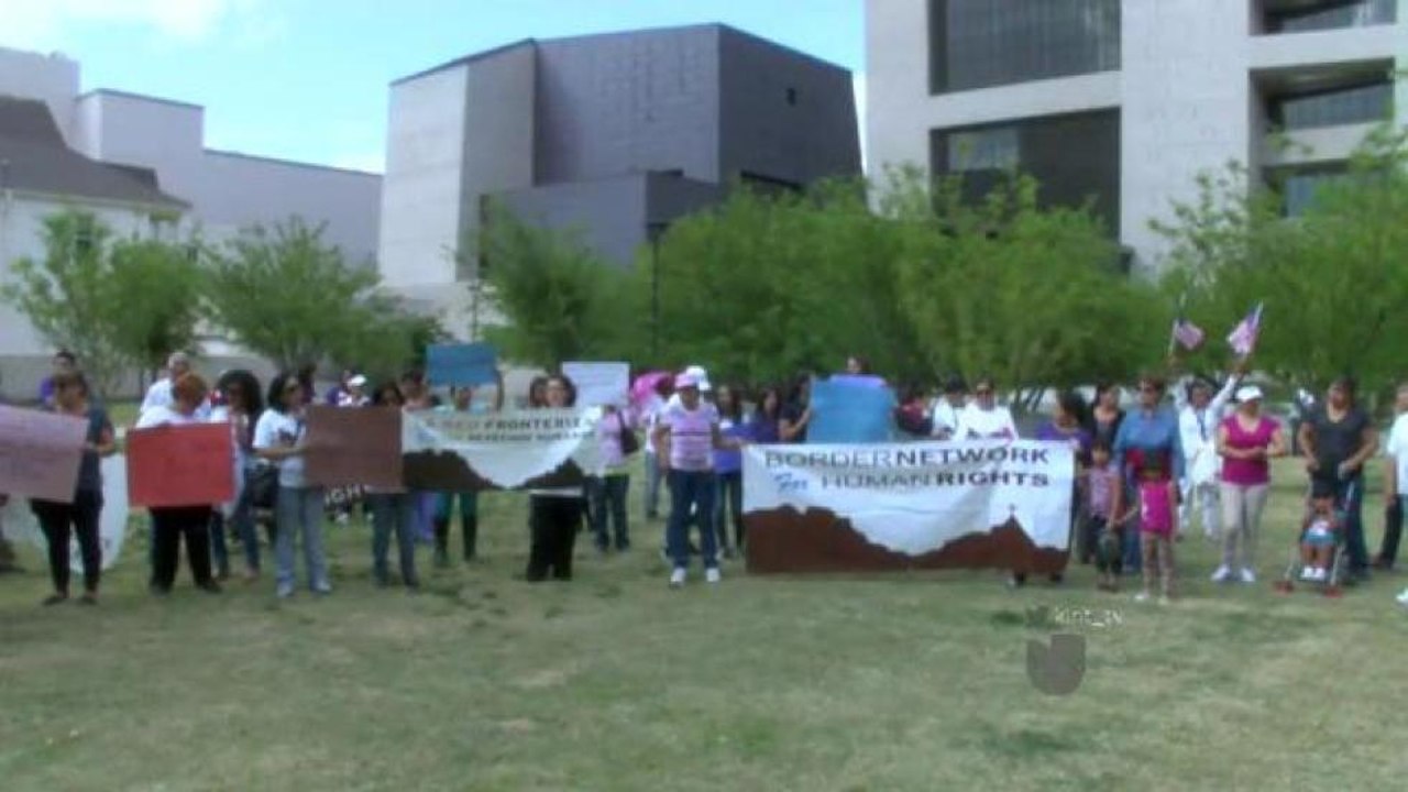 Activistas pro-inmigrantes envían mensaje a la corte suprema