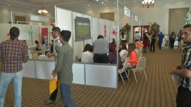 En Ciudad Juárez ofertan miles de empleos ante la recuperación económica de varias empresas. Luis E