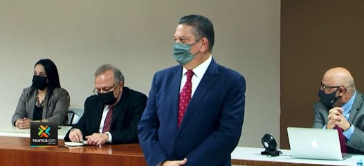 tn7-Informe-de-OIJ--Johnny-Araya-dio-cuenta-bancaria-de-hija-para-que-le-depositaran-$5.000-a-cambio-de-favor-171121