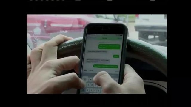 Lanzan campaña para evitar muertes por conductores distraídos