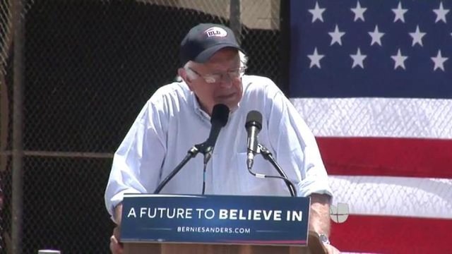 Bernie Sanders llega al Valle de Coachella
