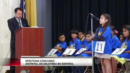 Concurso distrital de deletreo en español en EPISD