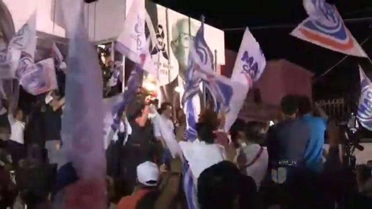 Corral y Cabada festejan