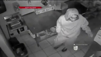 Policía busca a hombre hispano sospechoso de robos a negocios