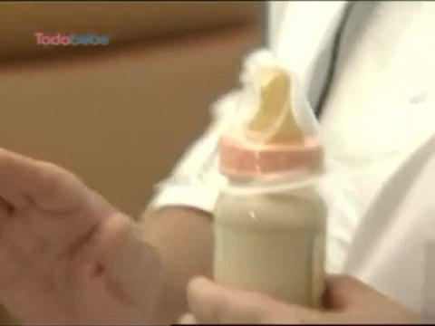 Cómo preparar y darle biberón a mi bebé | Consejos para darle biberón a mi bebé
